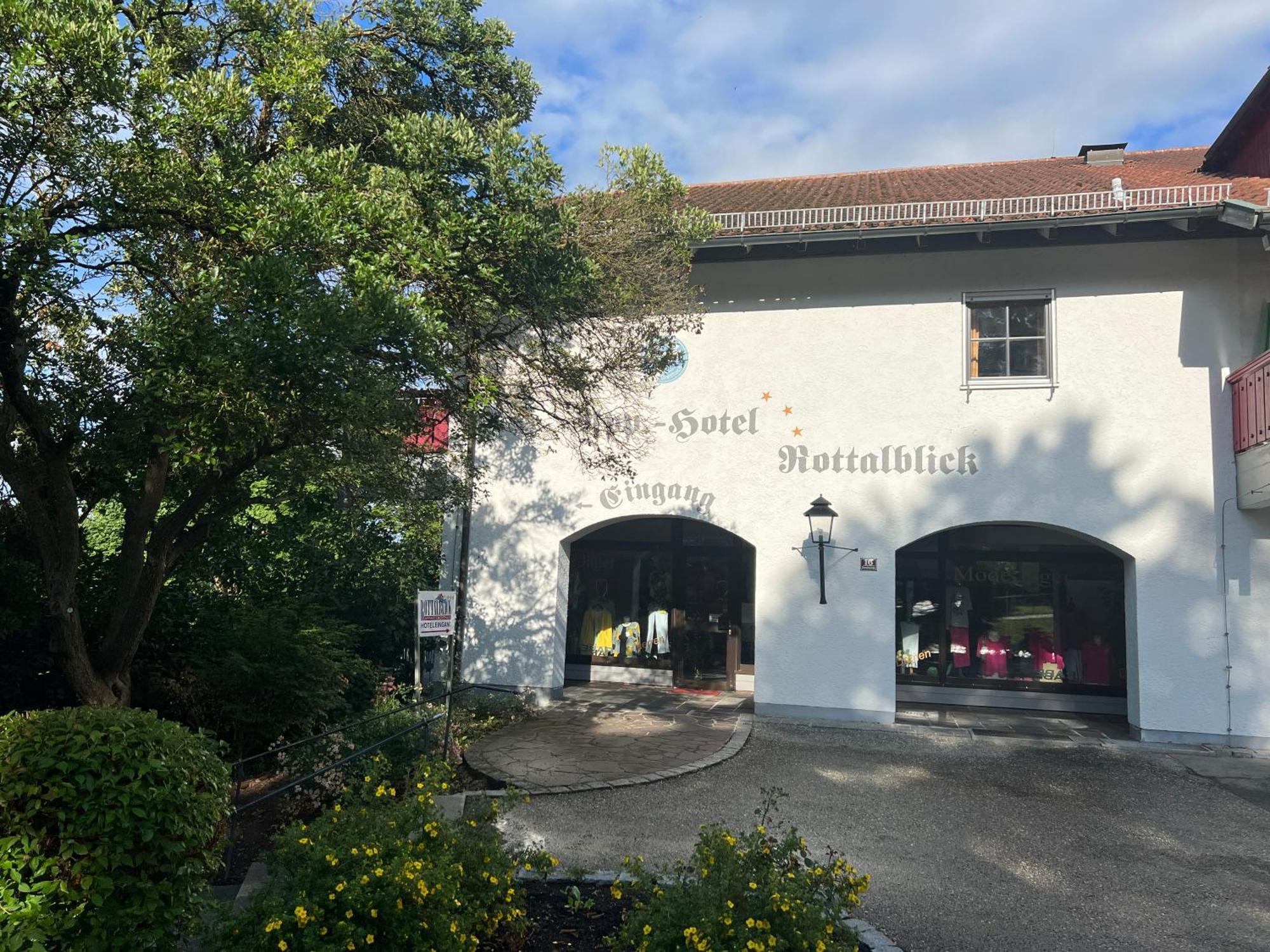 Appartement Mit Bademantelgang Zur Wohlfuehltherme Bad Griesbach im Rottal Exterior foto